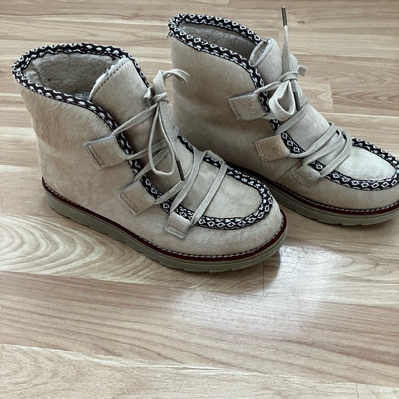 Royal Canadian Kwantlen natural chukka boots - Picture 6 of 6